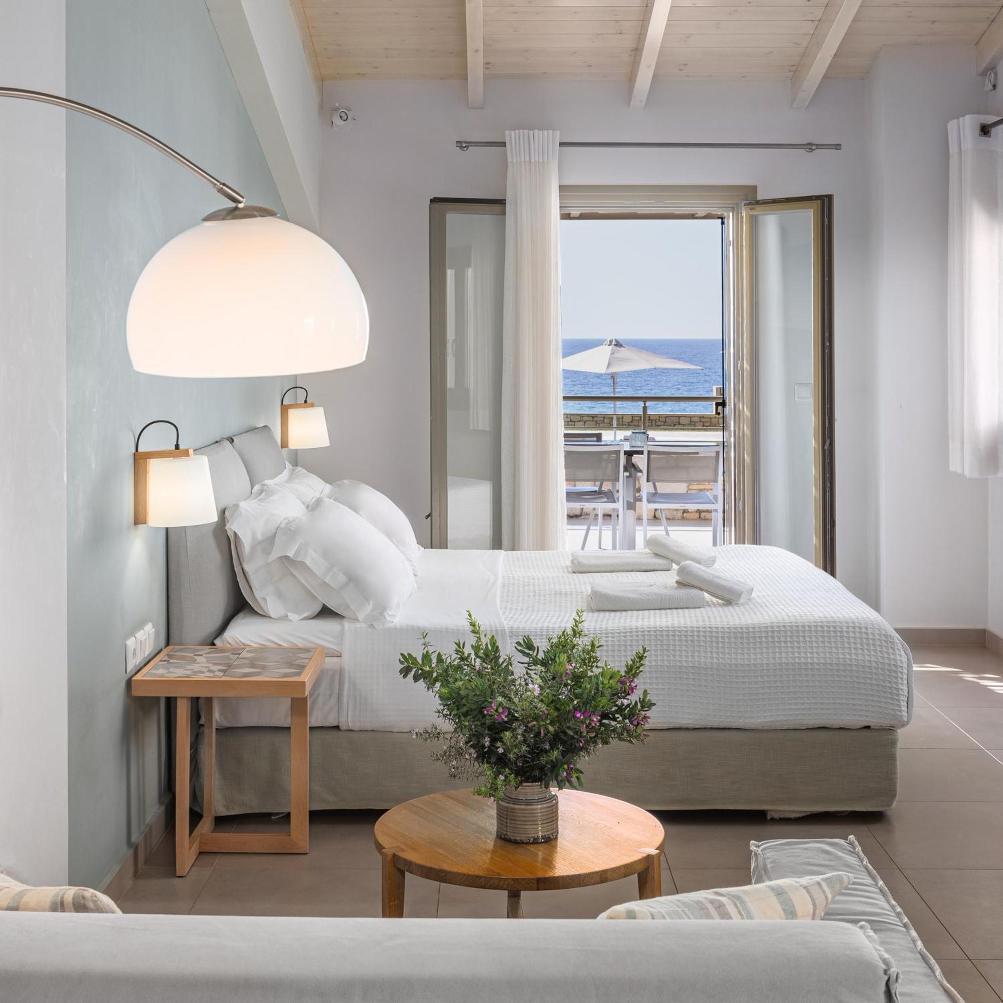 Callisto Seaside Homes & Suites Marathopoli Eksteriør billede