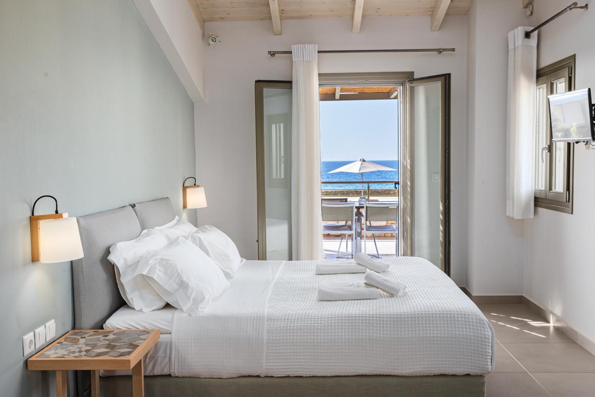 Callisto Seaside Homes & Suites Marathopoli Eksteriør billede